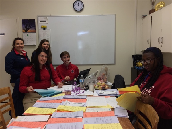 The Fresno State Chapter Believes Volunteering is Contagious - Cal Epsilon Gives Back